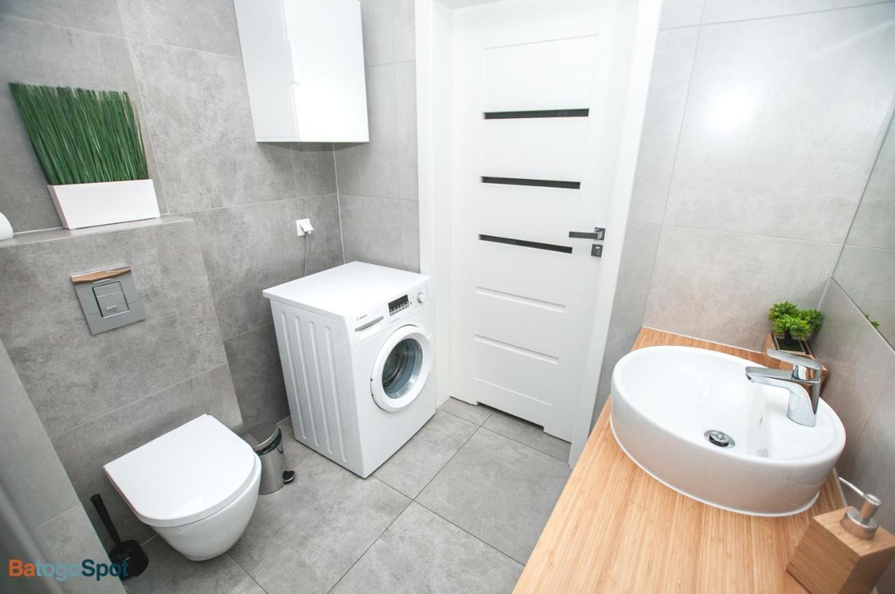Appartamento Batogospot Towers Breslavia Esterno foto