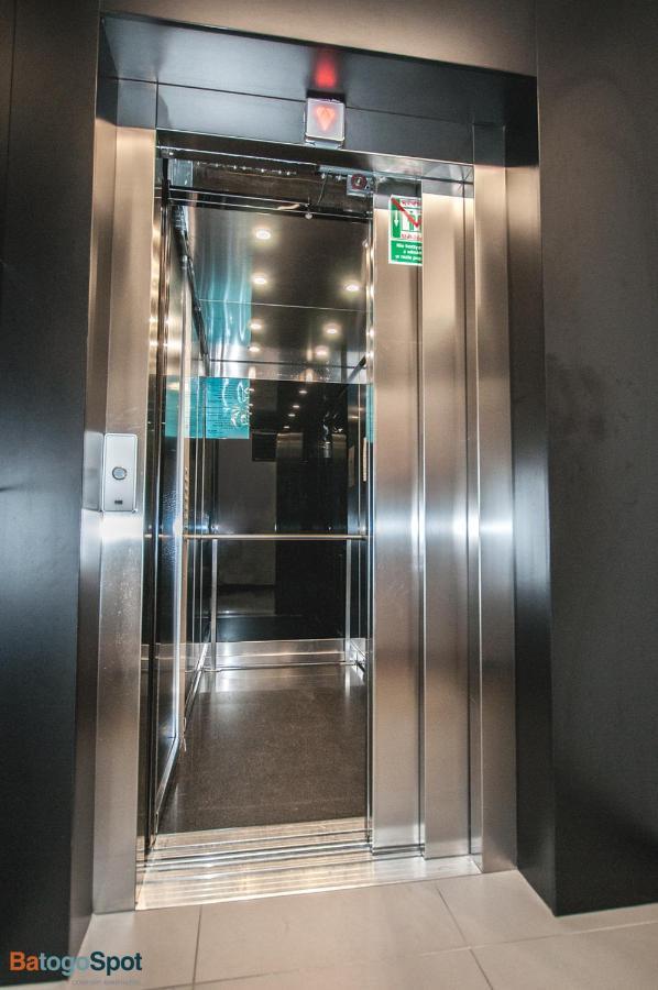 Appartamento Batogospot Towers Breslavia Esterno foto