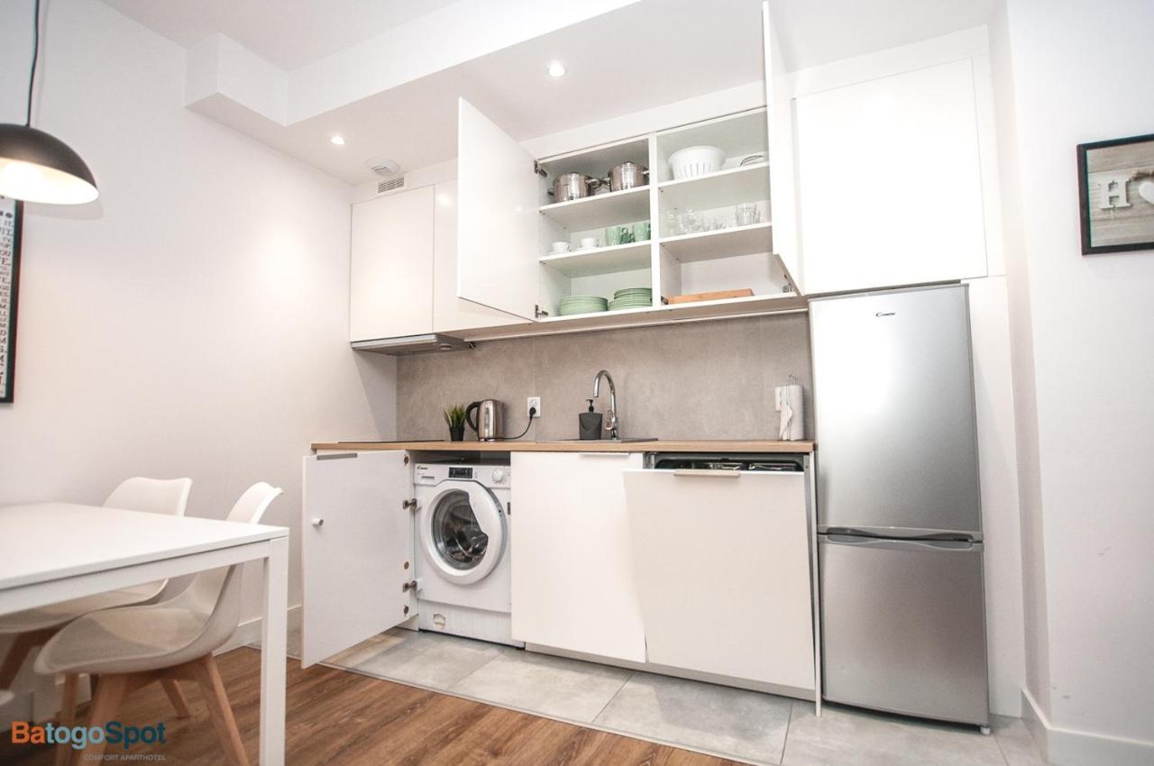 Appartamento Batogospot Towers Breslavia Esterno foto