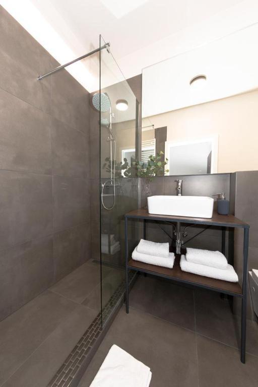 Appartamento Batogospot Towers Breslavia Esterno foto