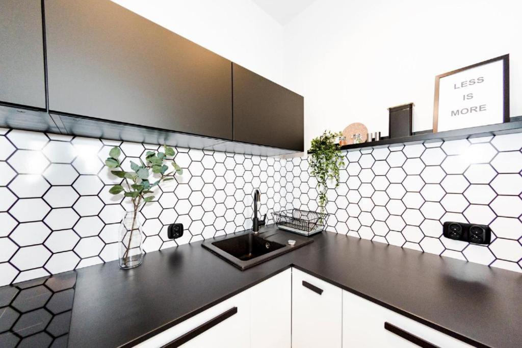 Appartamento Batogospot Towers Breslavia Esterno foto