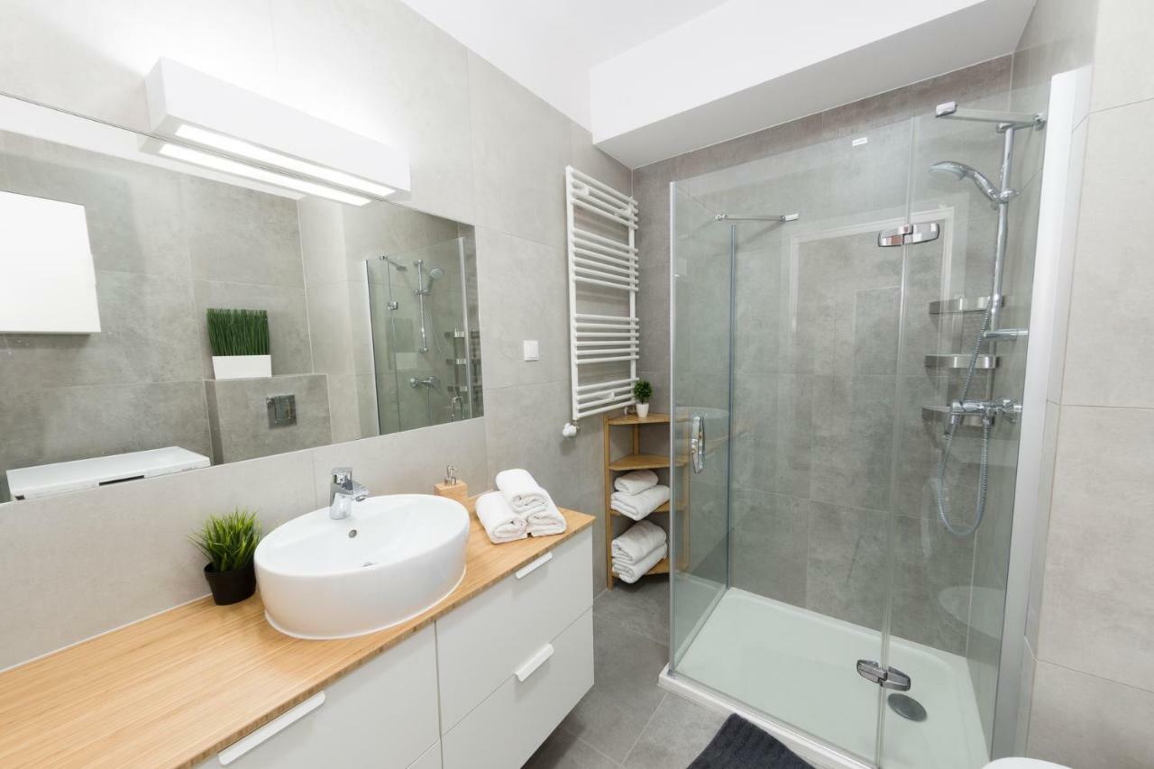 Appartamento Batogospot Towers Breslavia Esterno foto