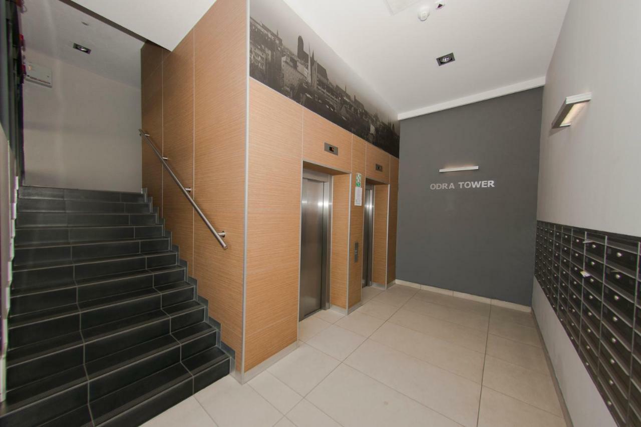 Appartamento Batogospot Towers Breslavia Esterno foto