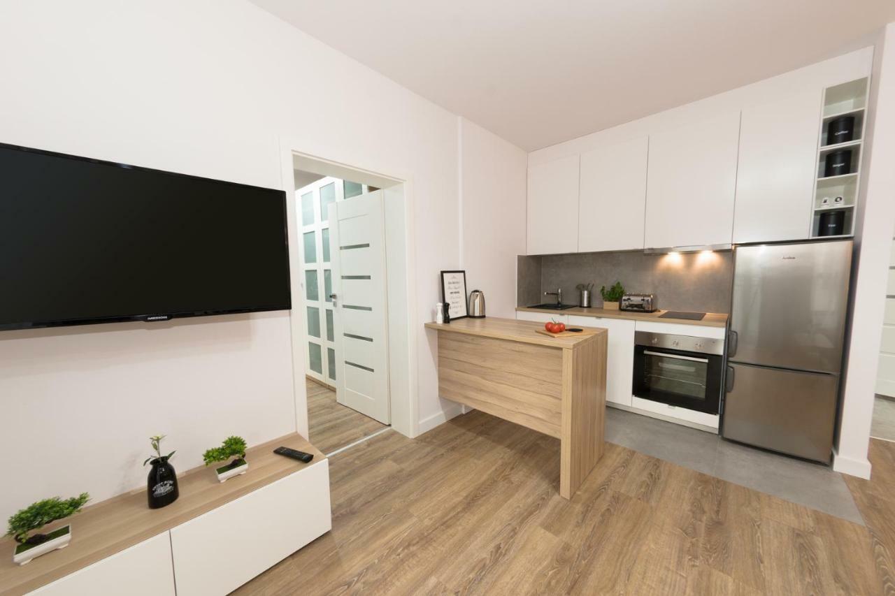 Appartamento Batogospot Towers Breslavia Esterno foto